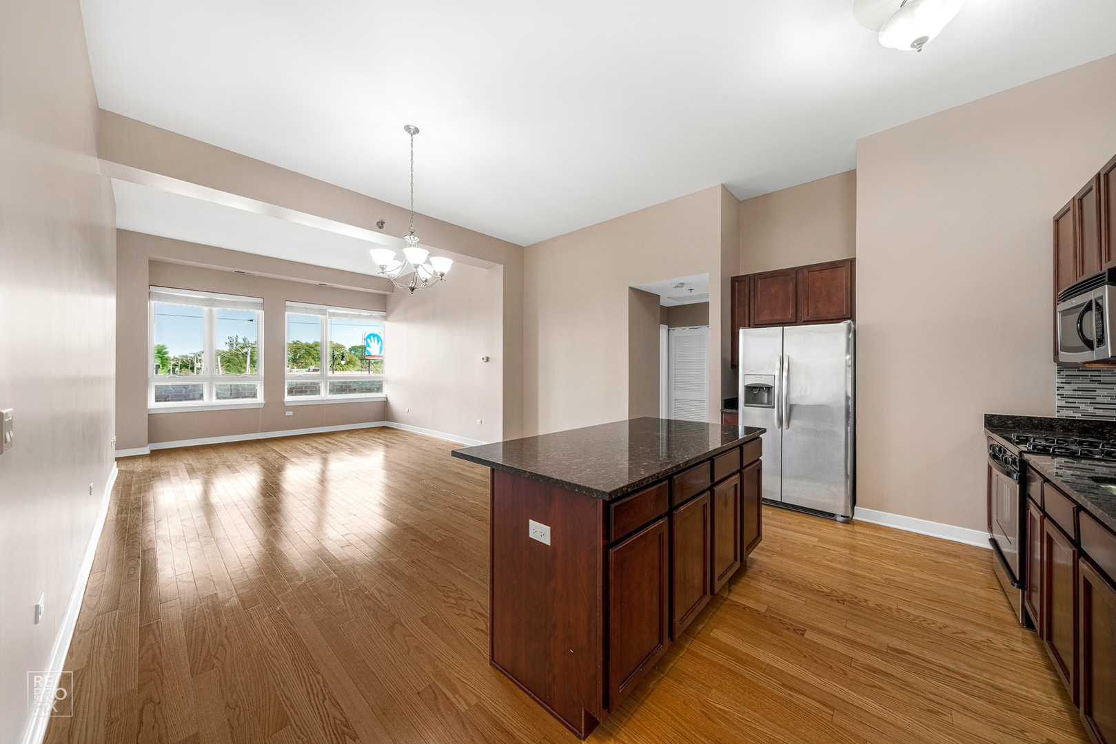 Property Photo: 6000 N Cicero Avenue 205 IL 60646