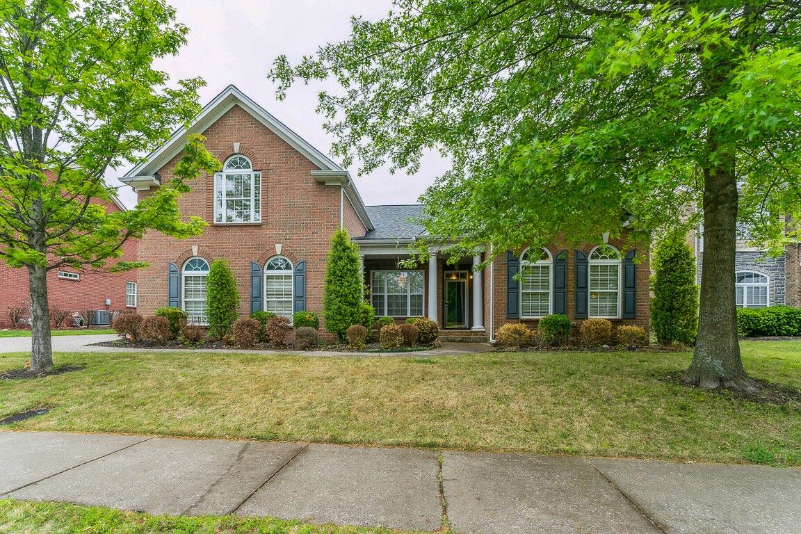 Property Photo:  2104 Remington Park Rd  TN 37138 