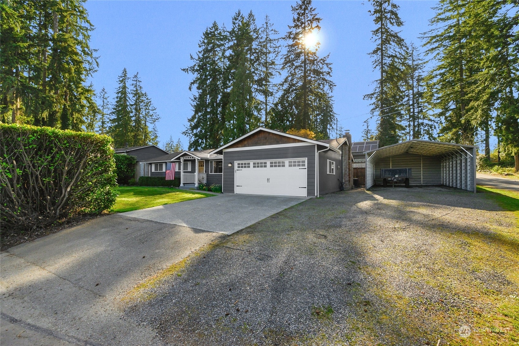 Property Photo:  15412 Cascadian Way  WA 98087 