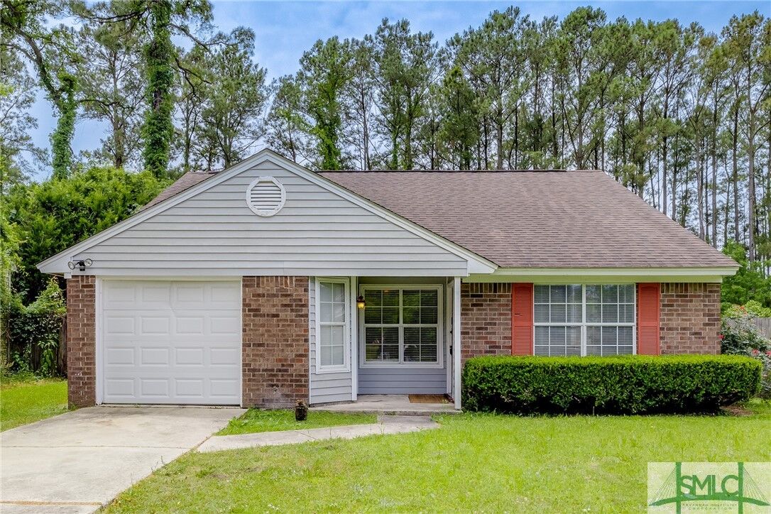 Property Photo:  107 Turnbuckle Court  GA 31410