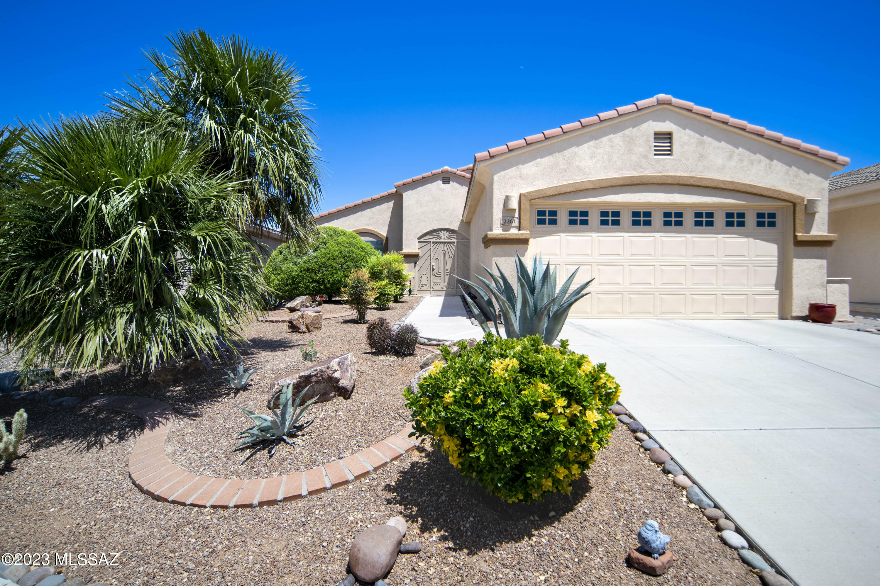 Property Photo:  2261 S Via Anzavita  AZ 85614 