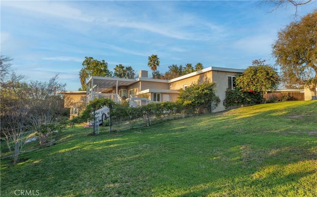 Property Photo:  714 Oceanview Drive  CA 92832 