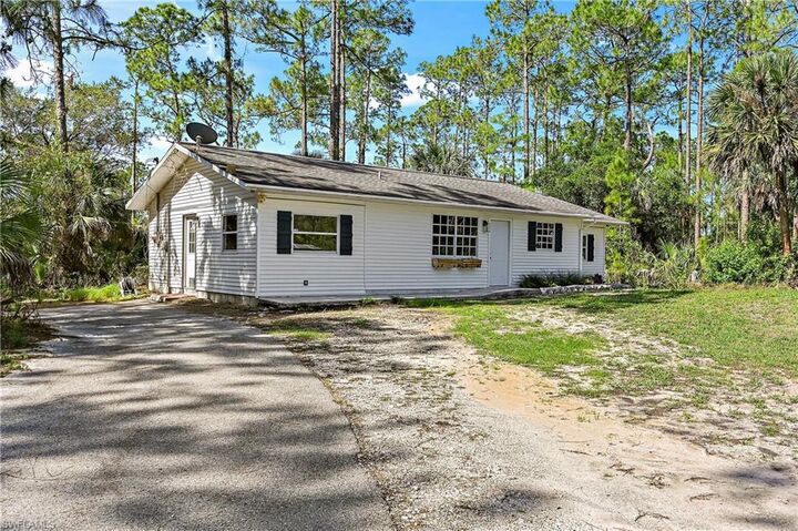 390 12th Ave NE  Naples FL 34120 photo