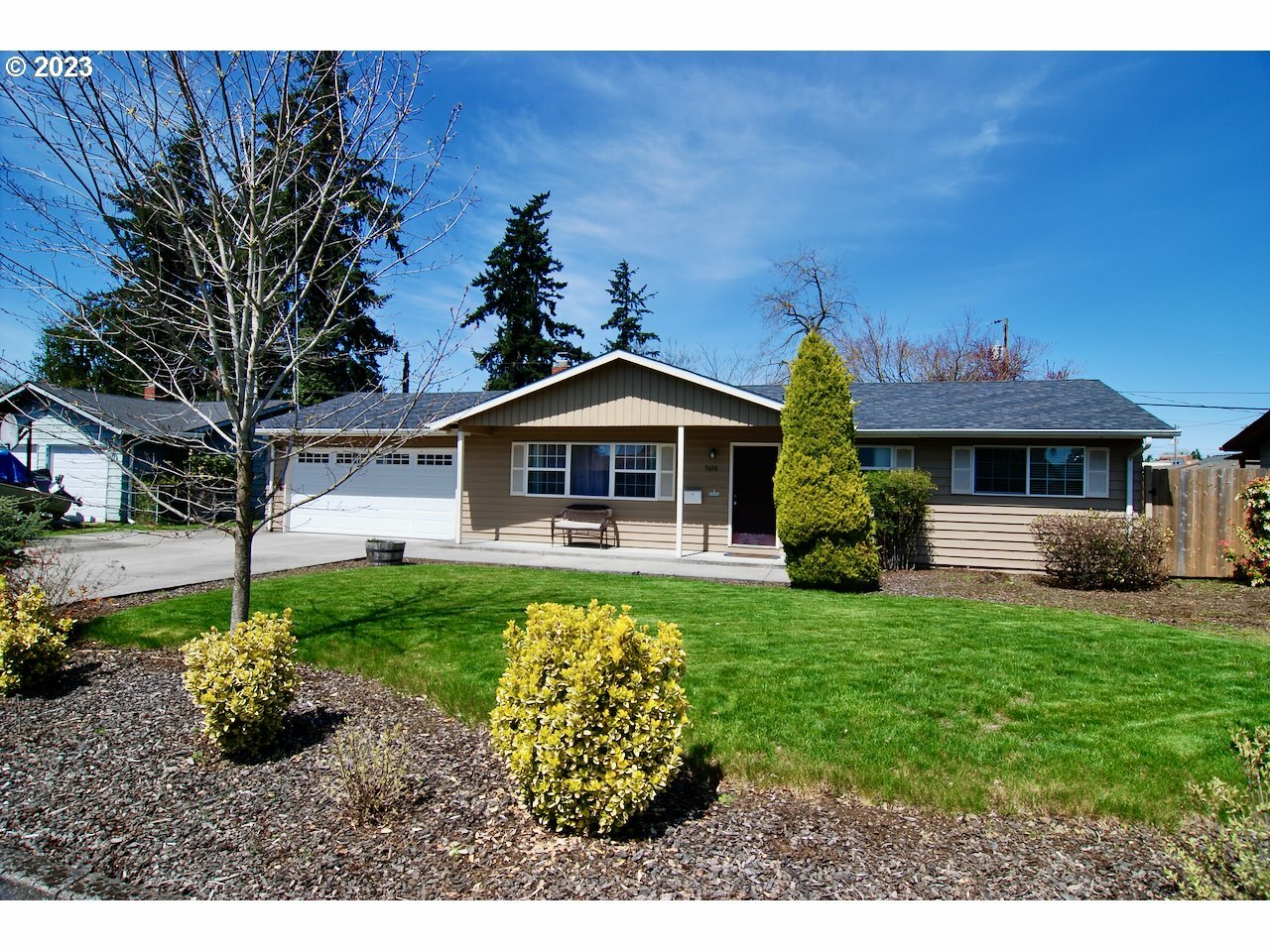 Property Photo:  9608 Boulder Ave  WA 98664 