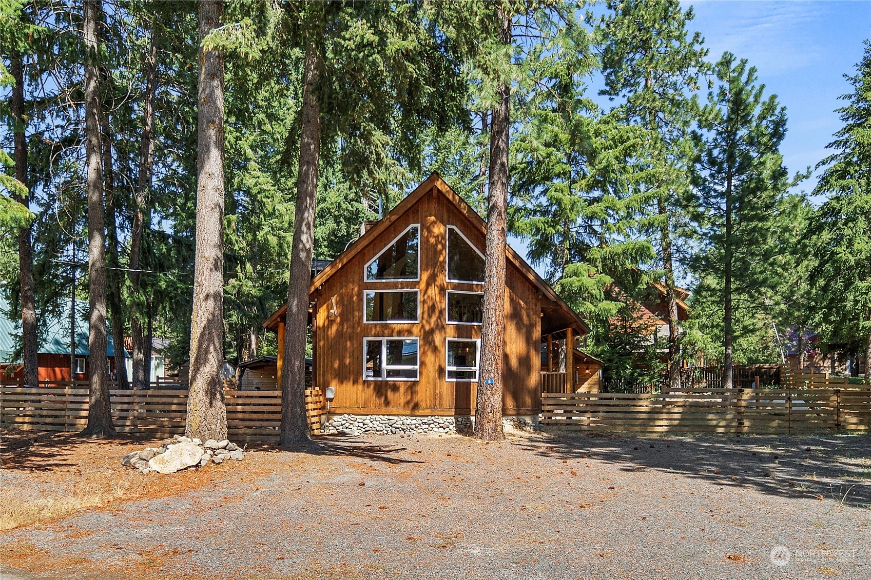 Property Photo:  81 Spruce Lane  WA 98940 