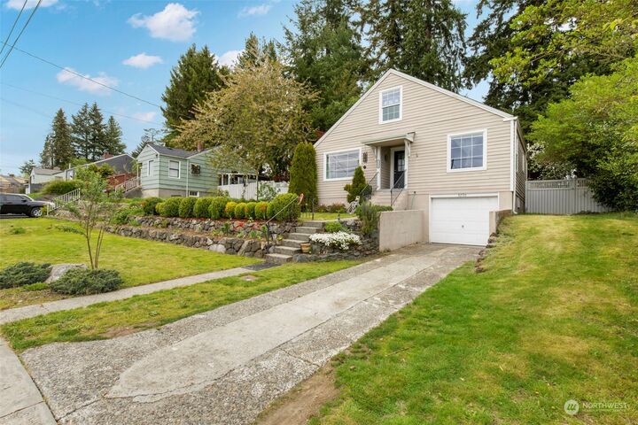 Property Photo:  3230 Herren Avenue  WA 98310 