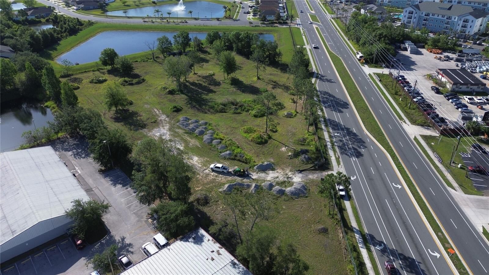 Property Photo:  6347 Narcoossee Road  FL 32822 