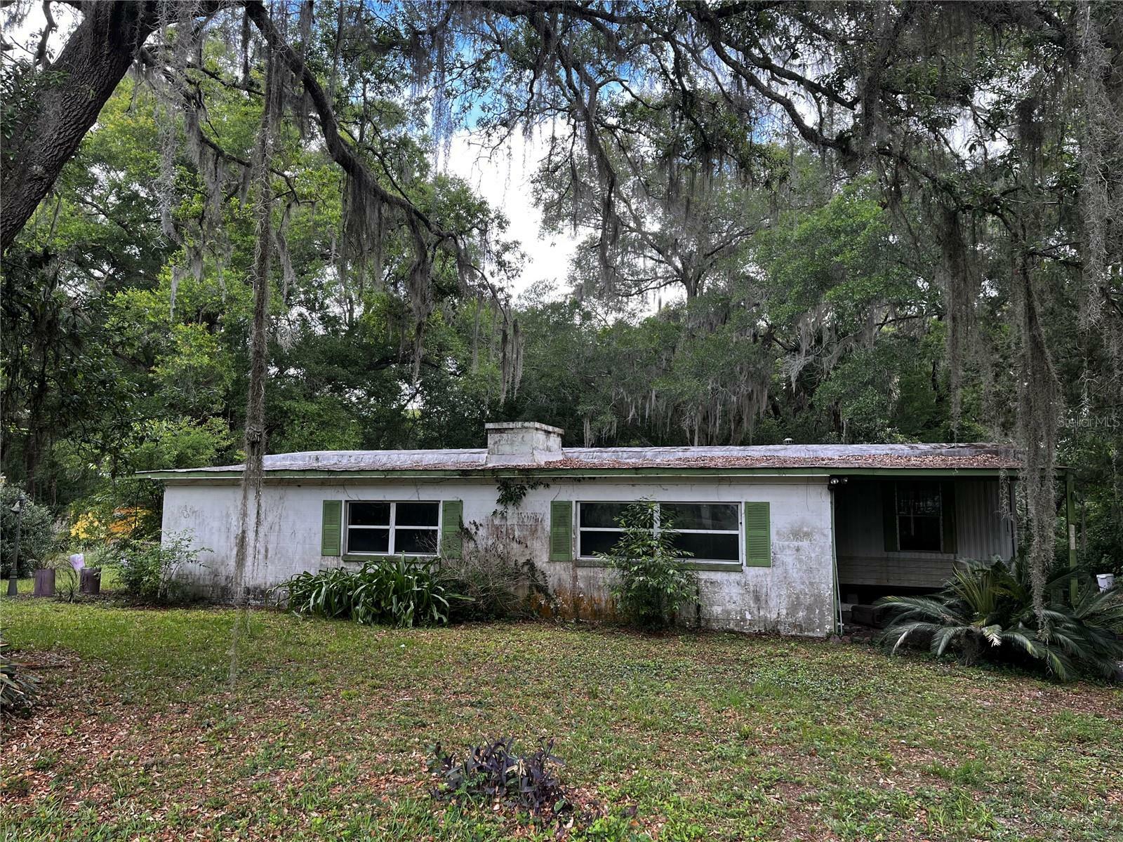 Property Photo:  3088 SE 18th Avenue  FL 32641 