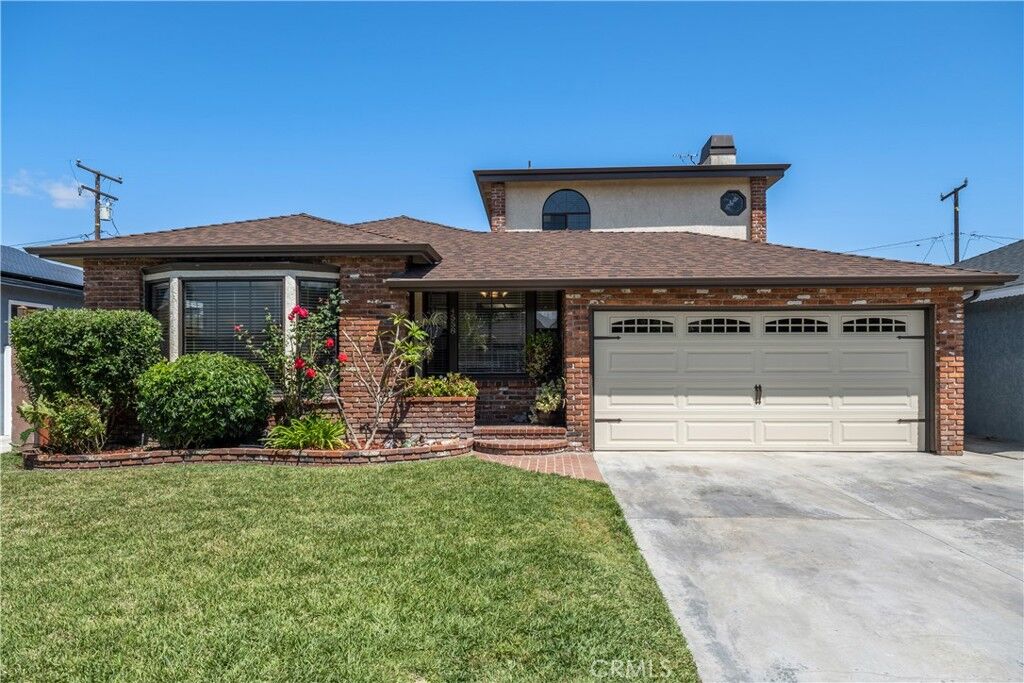 Property Photo: 4558 Ladoga Avenue CA 90713