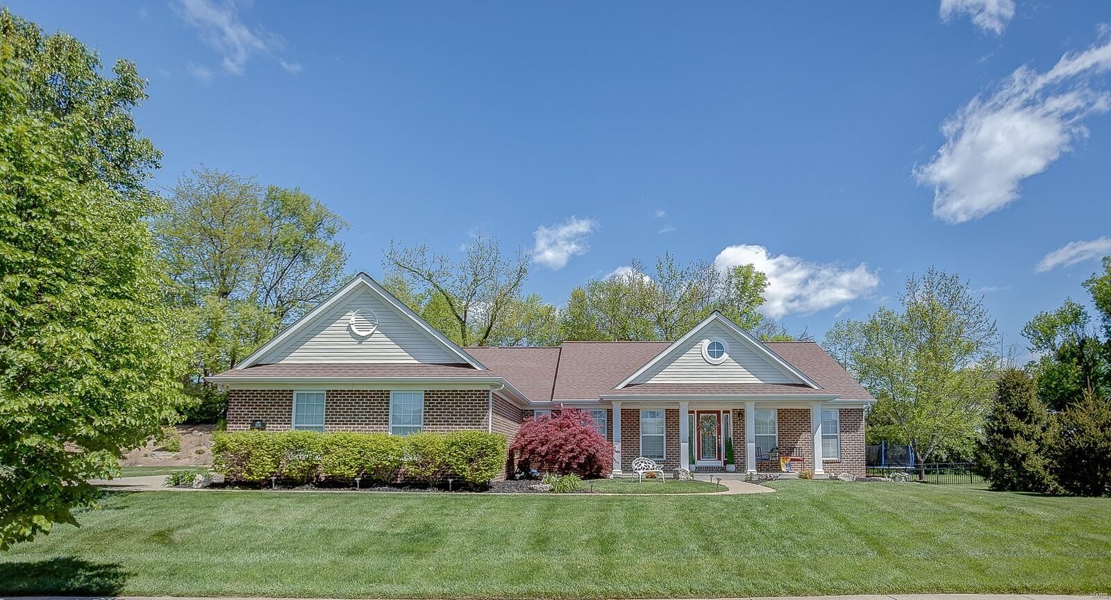 Property Photo: 1034 Nottinghill Drive IL 62269