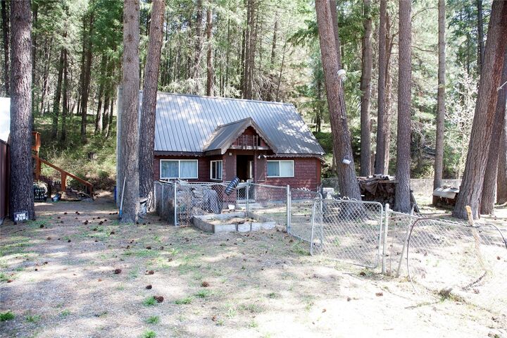 Property Photo: 17196 Entiat River Road WA 98822
