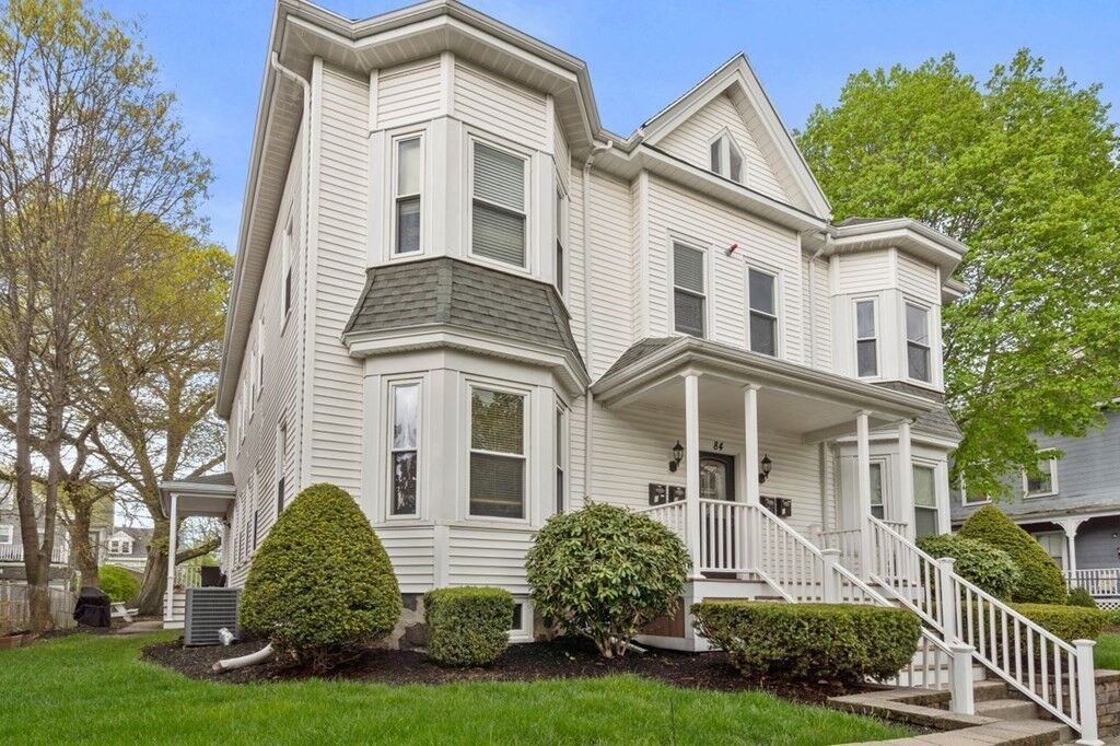 Property Photo:  84 Alder Street 4  MA 02453 