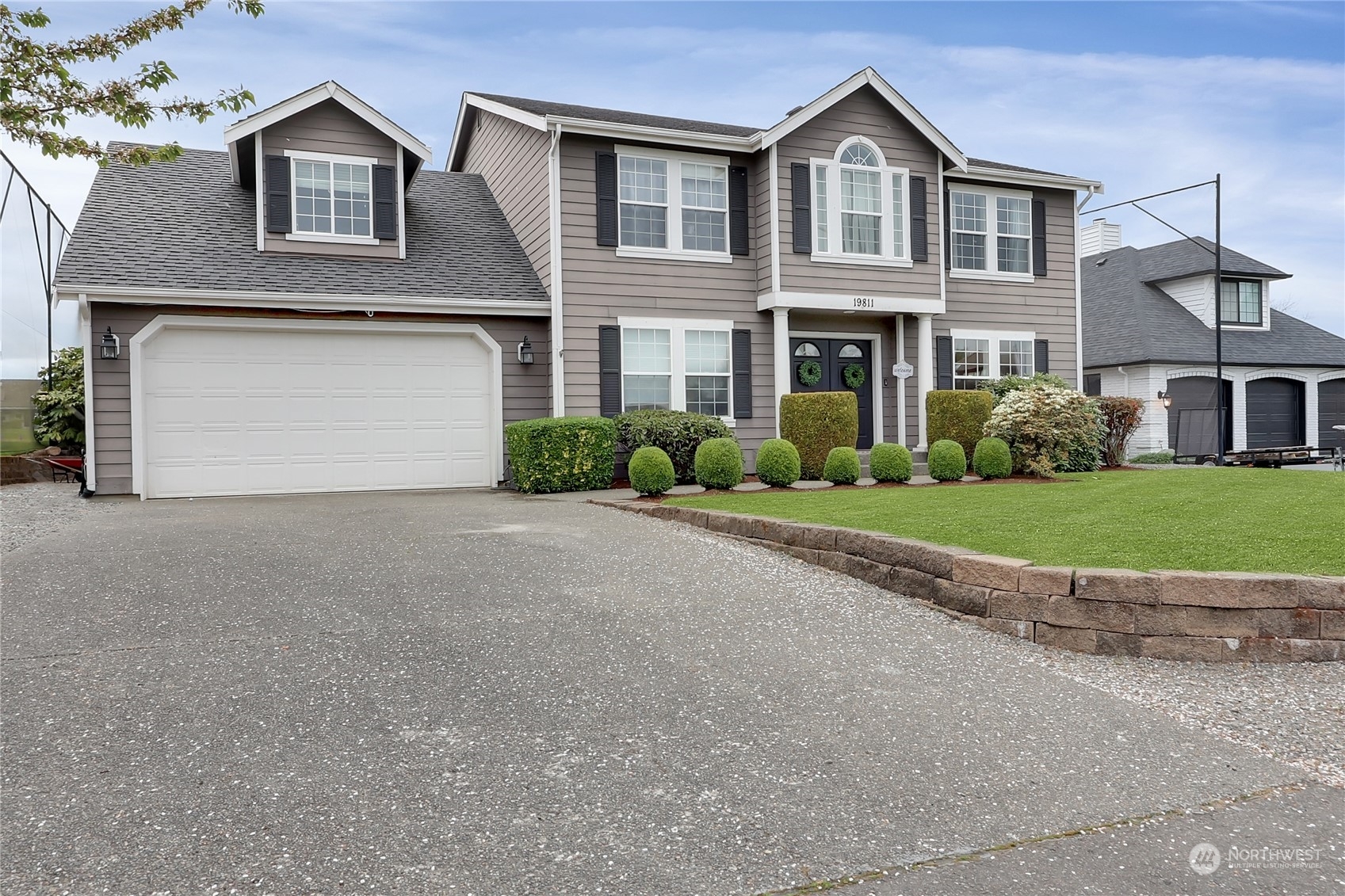 Property Photo: 19811 Island Parkway E WA 98391