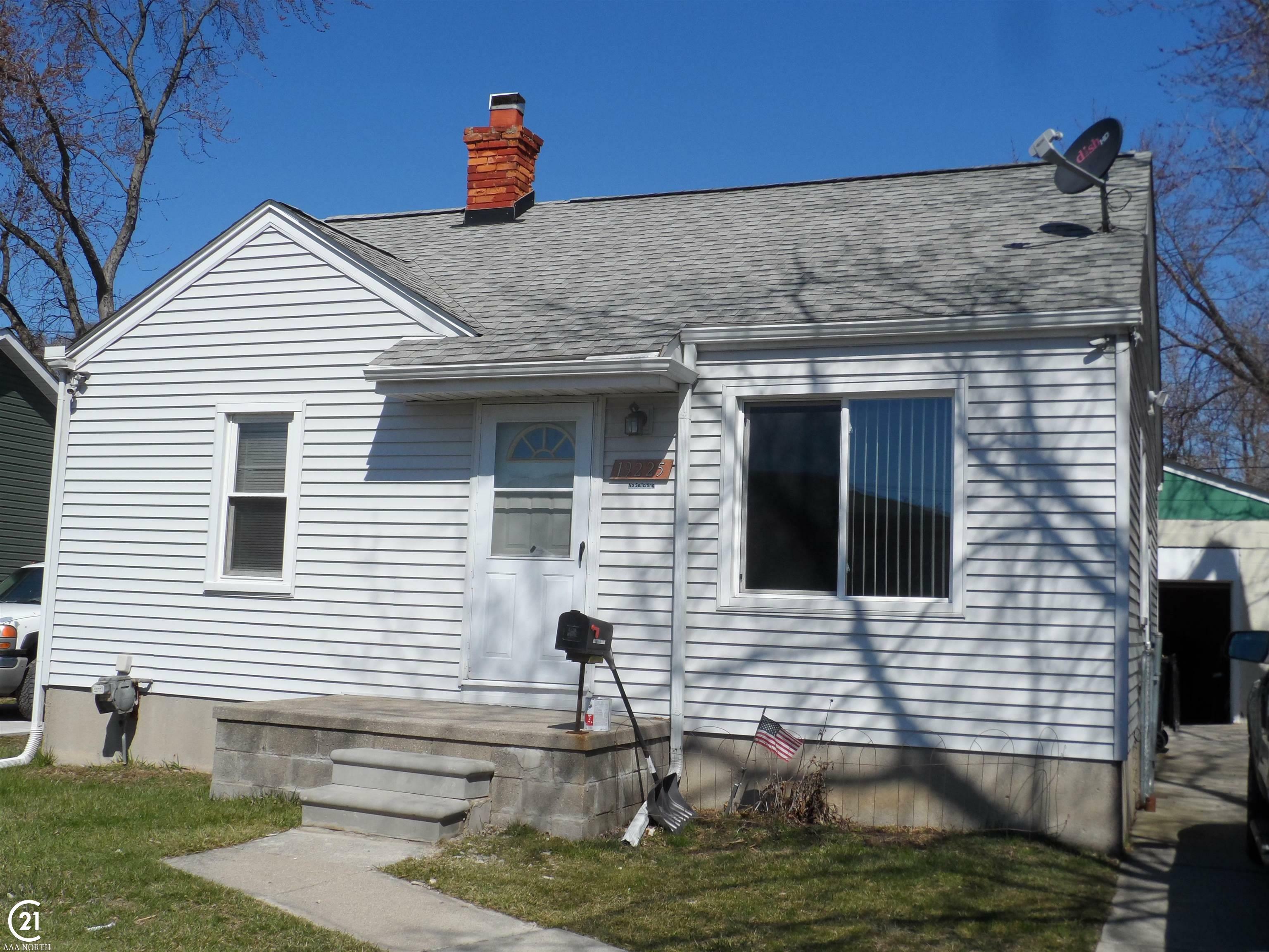 Property Photo:  19225 E 12 Mile  MI 48066 