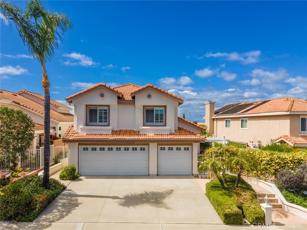 Property Photo: 28885 El Apajo CA 92677