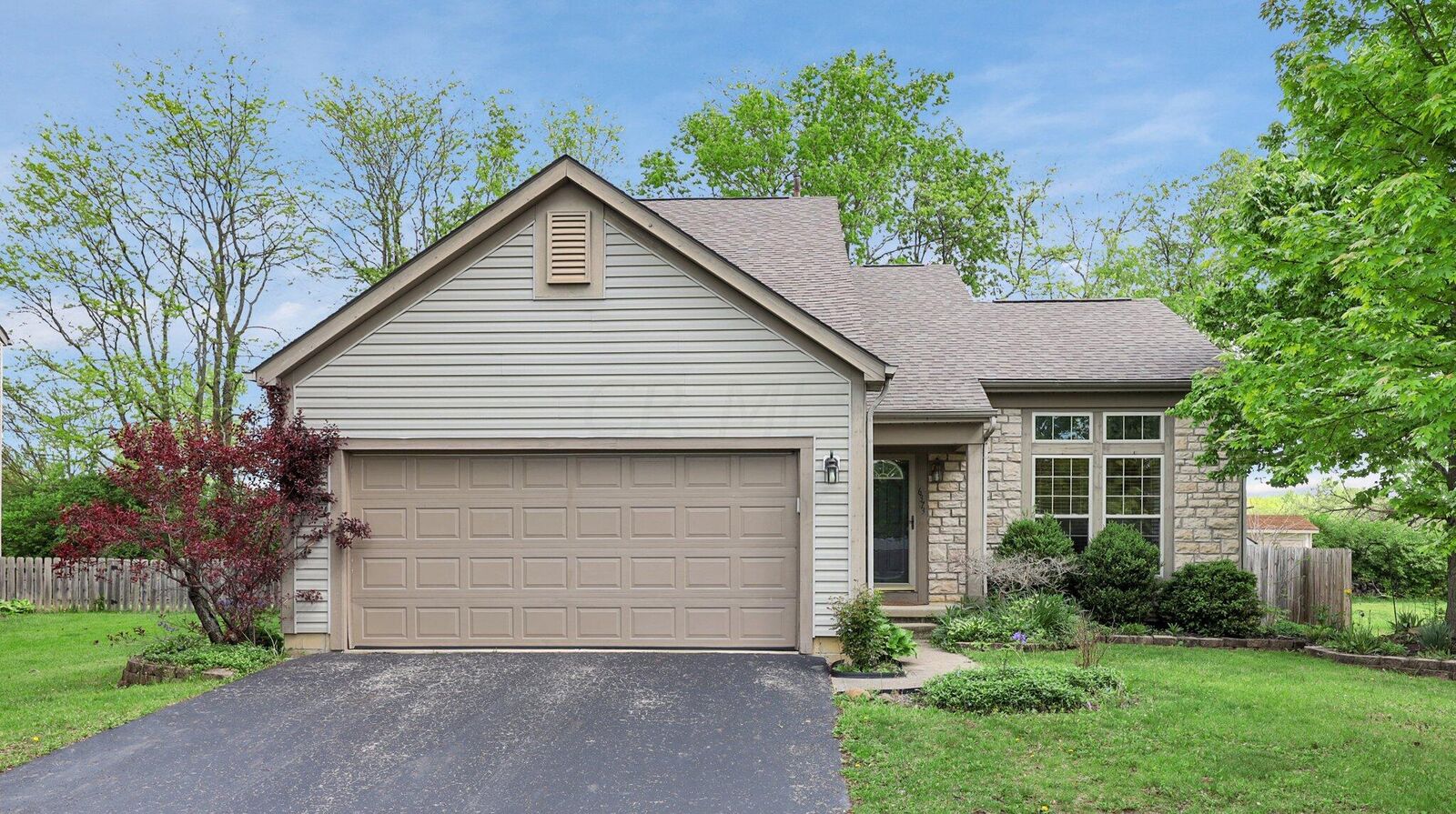 Property Photo:  6373 Ewen Circle  OH 43123 