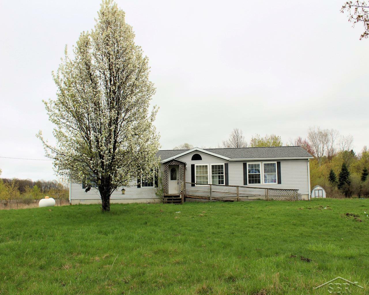 Property Photo: 1232 N Fordney MI 48625