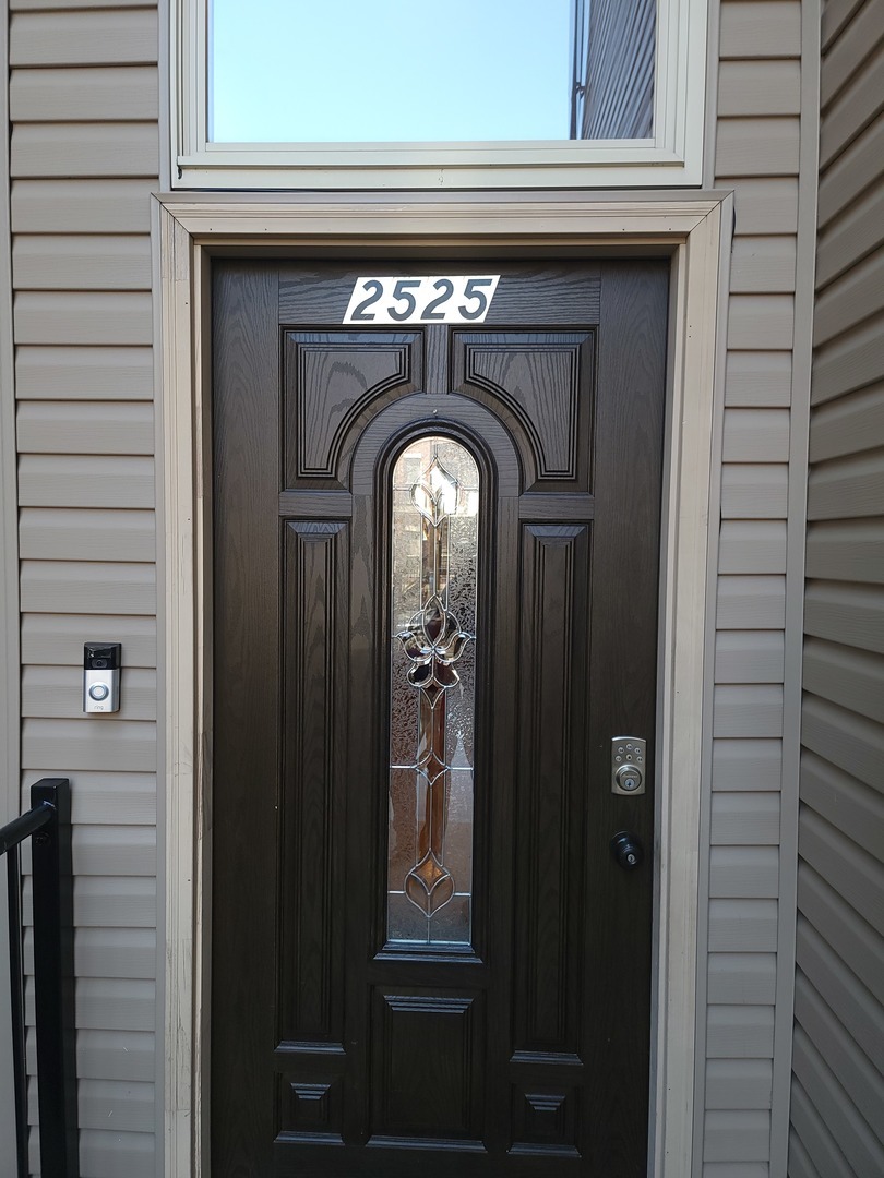 Property Photo: 2525 W Flournoy Street IL 60612