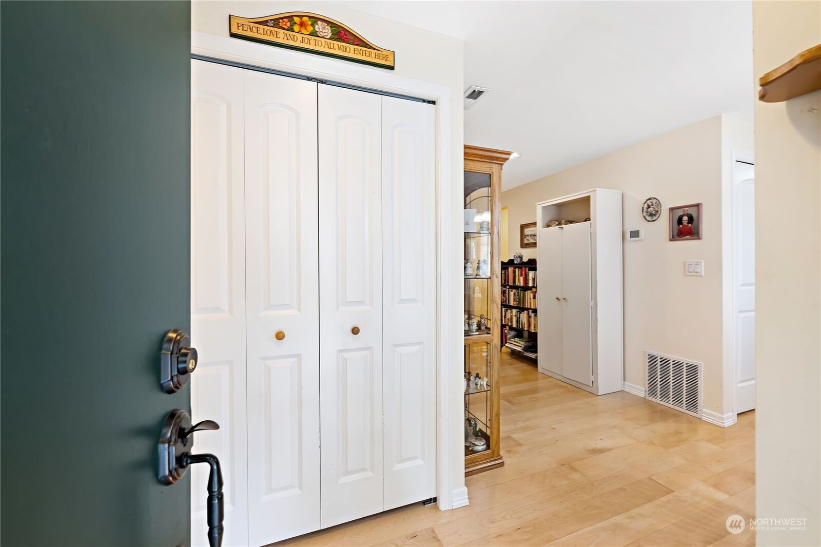 Property Photo:  10819 NE 37th Place 225  WA 98004 
