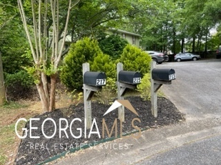 Property Photo:  213 Bentley Parkway  GA 30188 