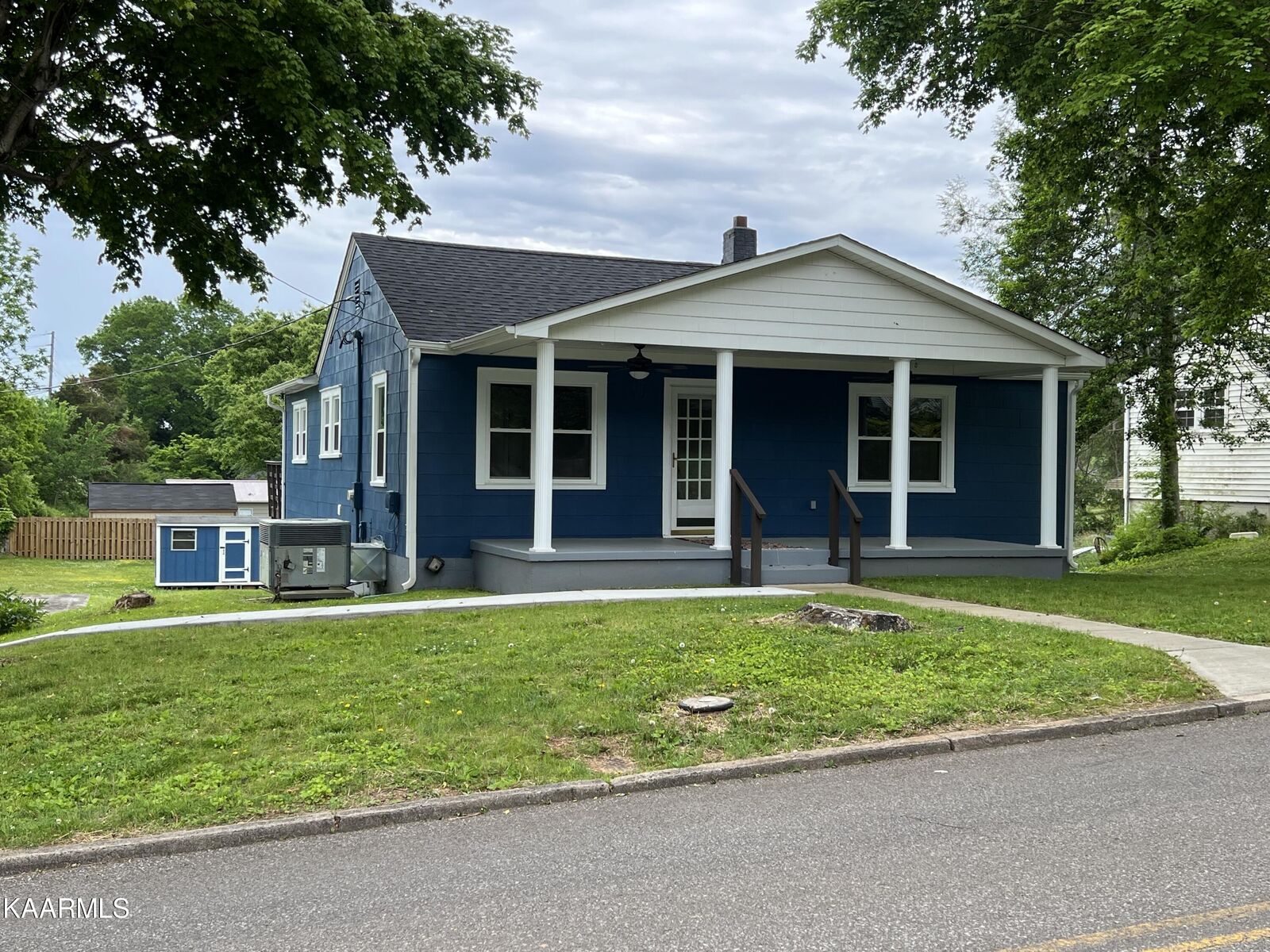 Property Photo:  1112 N Price St  TN 37874 