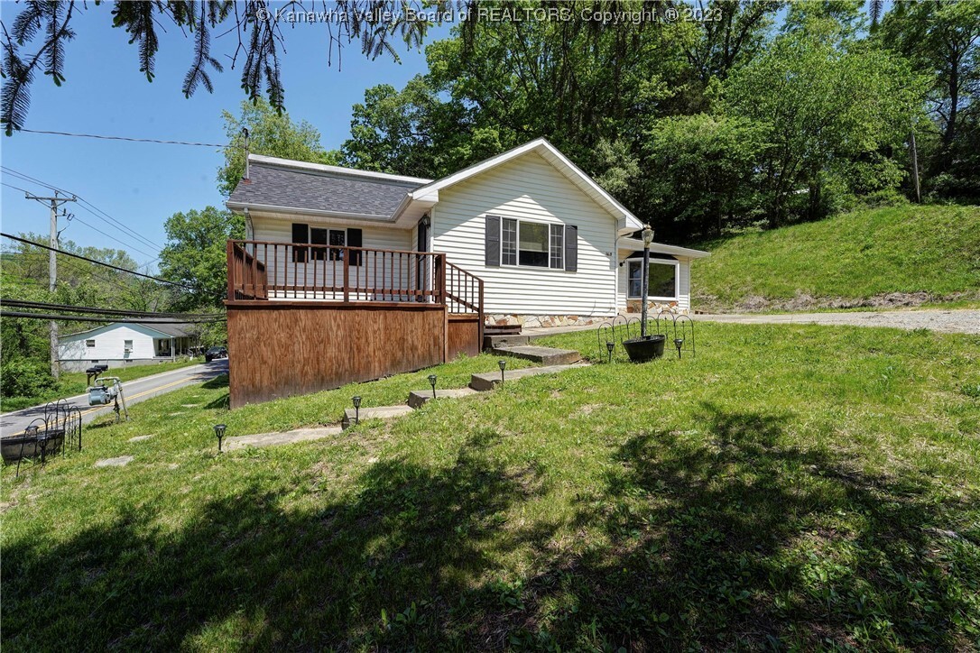 Property Photo: 163 N Pinch Road WV 25071