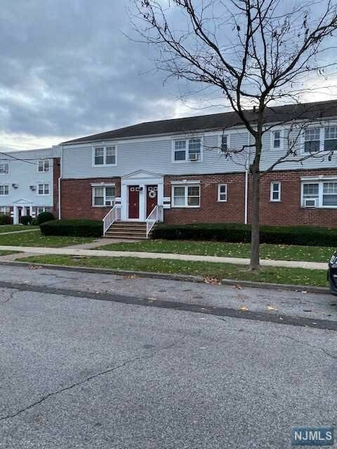 Property Photo:  61 Hastings Avenue B  NJ 07070 