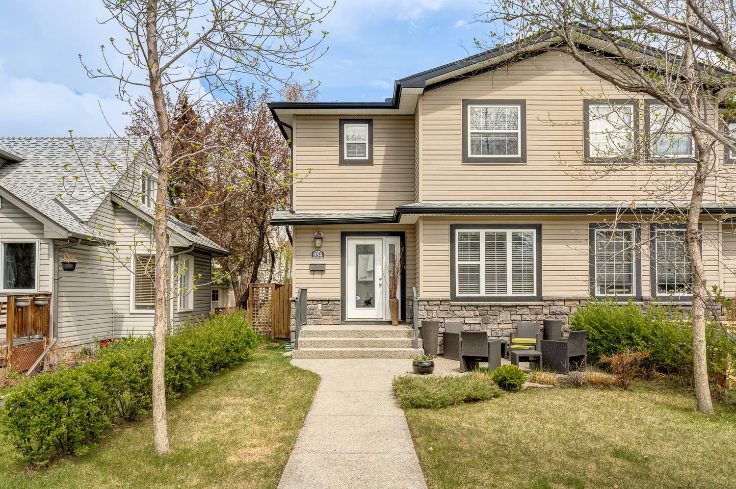 Property Photo: 934 Radford Road NE AB T2E 5G3