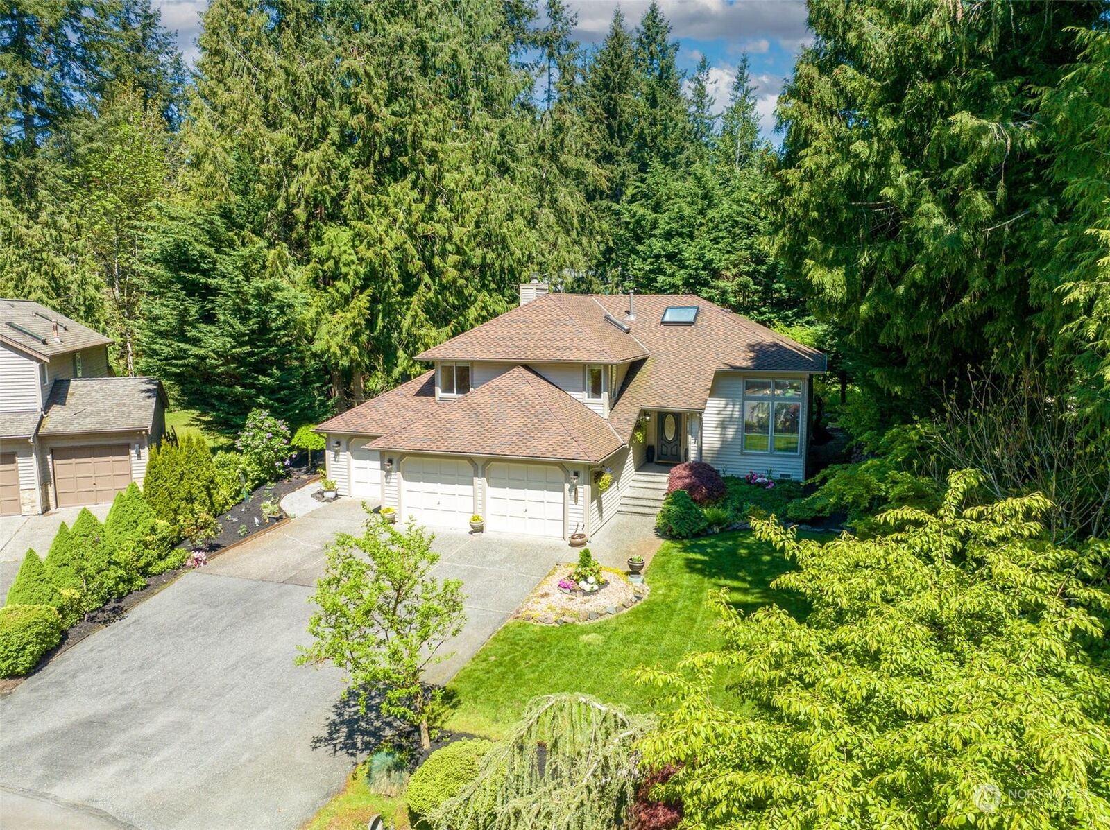 Property Photo:  21512 NE 9th Place  WA 98074 