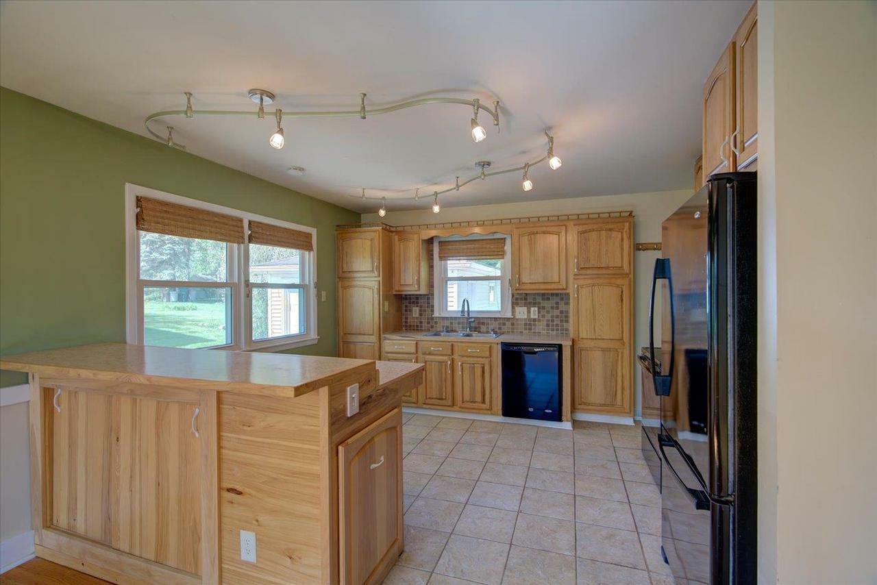 Property Photo: 2014 Ardmore Dr WI 53713