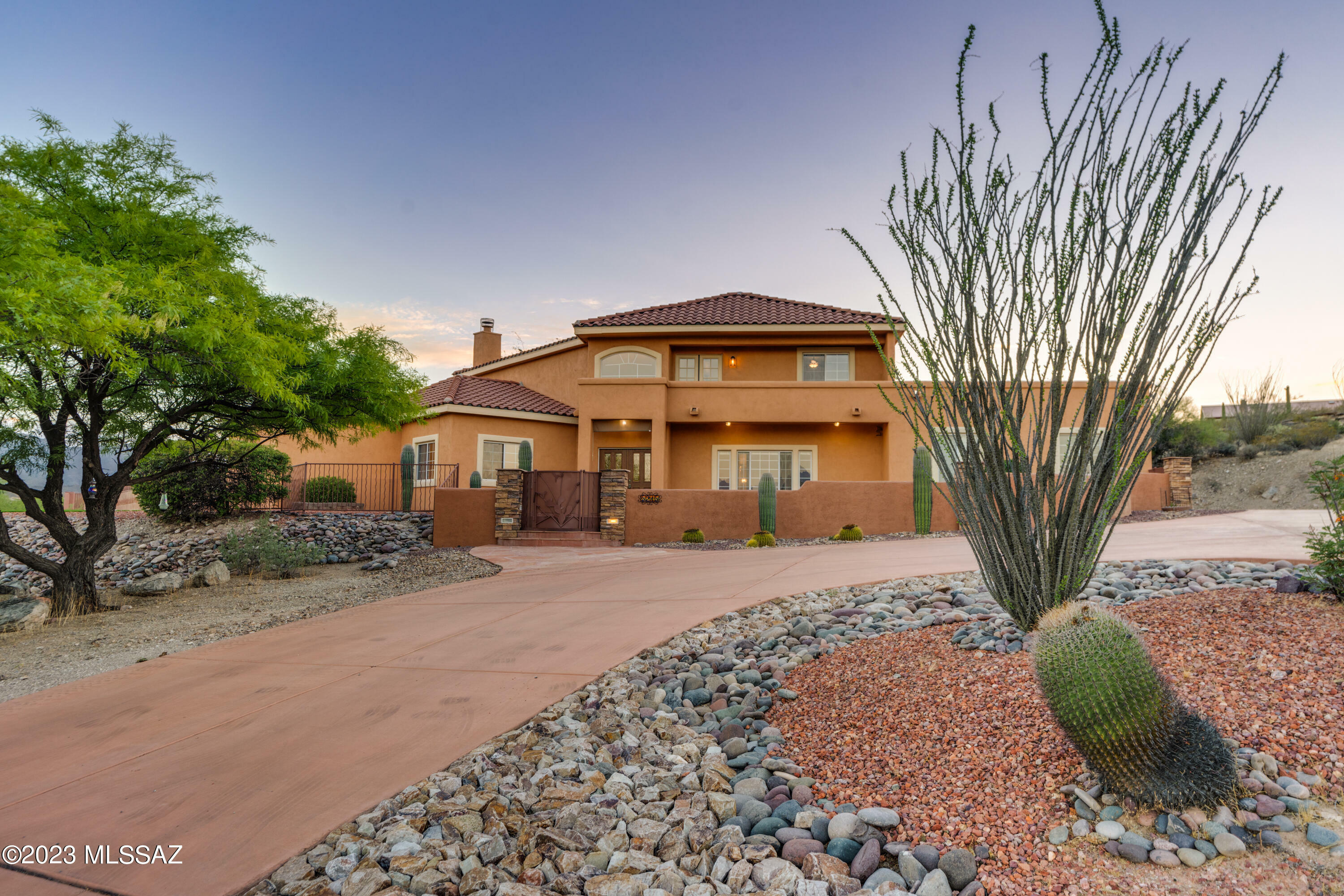 Property Photo: 5215 W Sunset Road AZ 85743