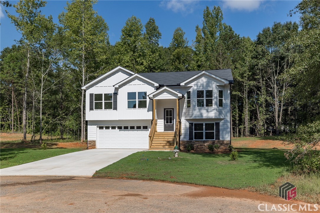 Property Photo:  235 Bambi Trace  GA 30622 