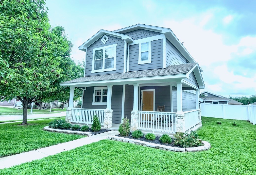 Property Photo: 1512 Davis Mountain Loop TX 78613