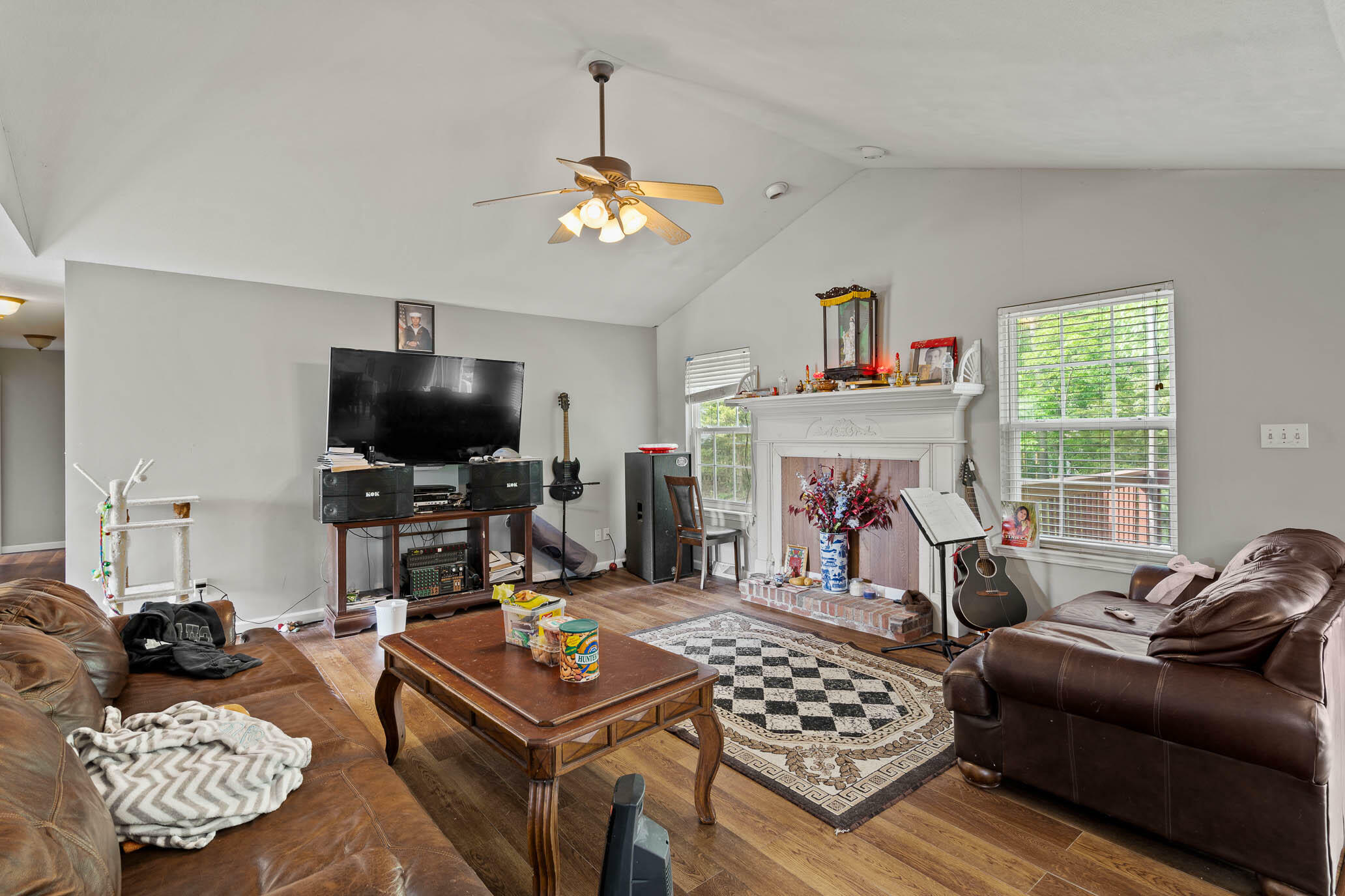 Property Photo: 3009 Abbeywood Dr MO 65202