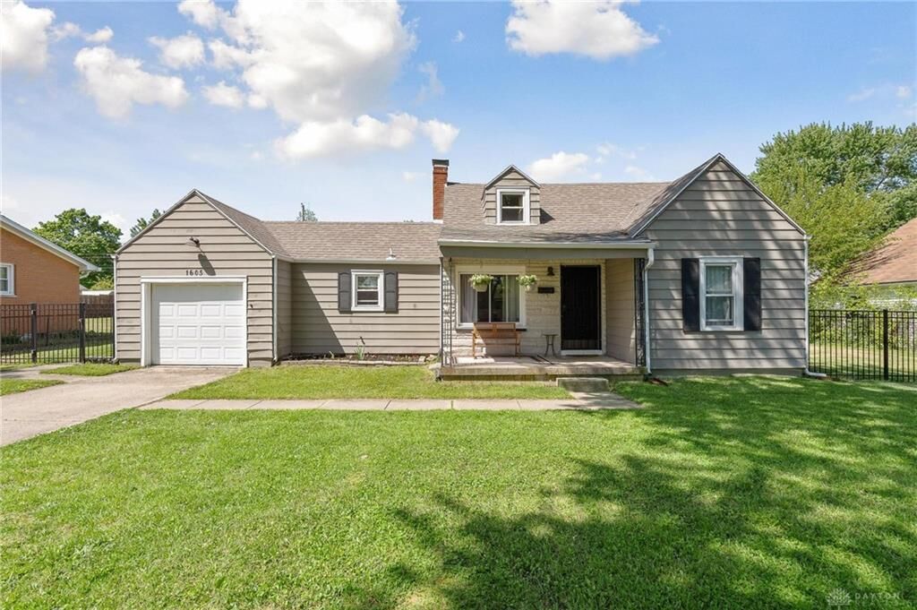Property Photo: 1605 Windemere Drive OH 45429