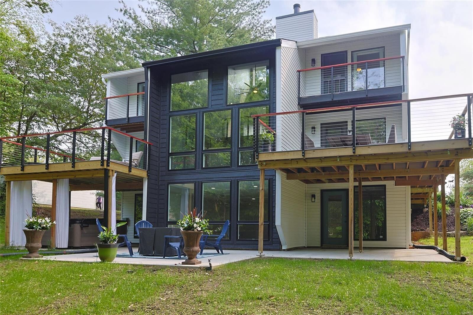 Property Photo: 1876 Sextant IL 62097