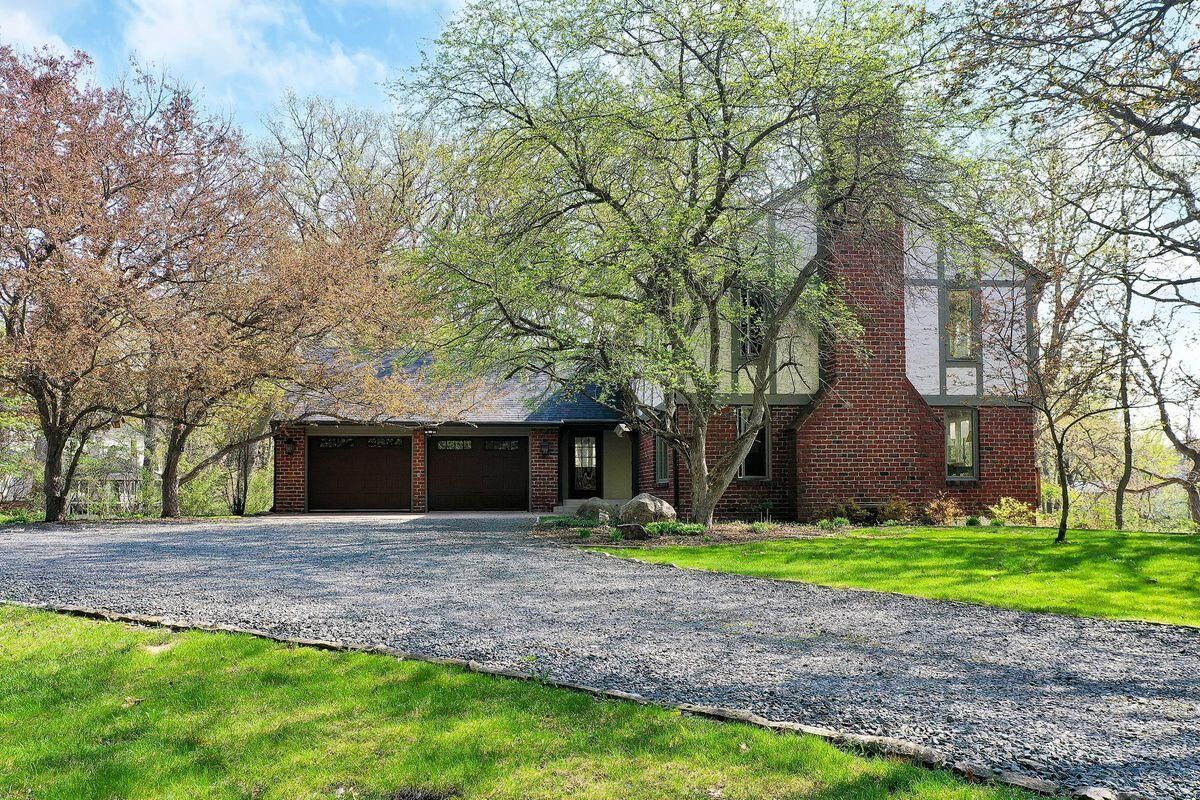Property Photo:  2 Eastview Lane  MN 55127 