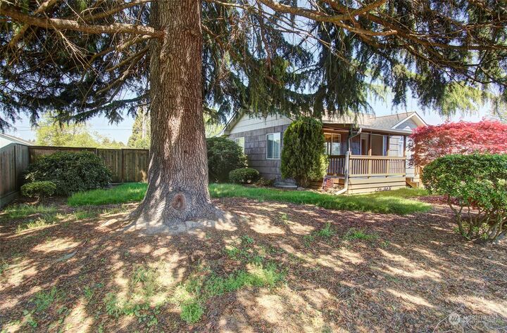 Property Photo: 271 28th Avenue WA 98632