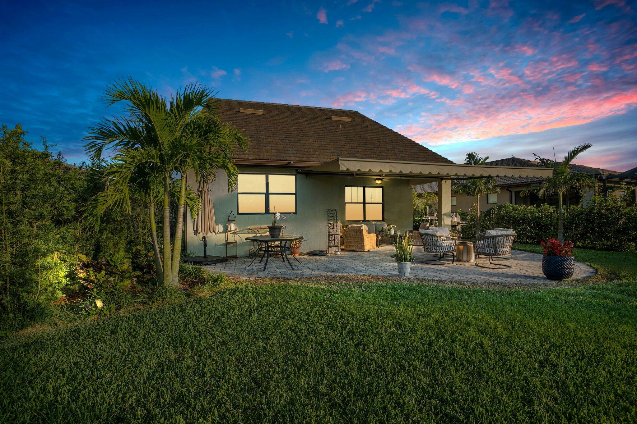 Property Photo: 231 SE Courances Drive FL 34984