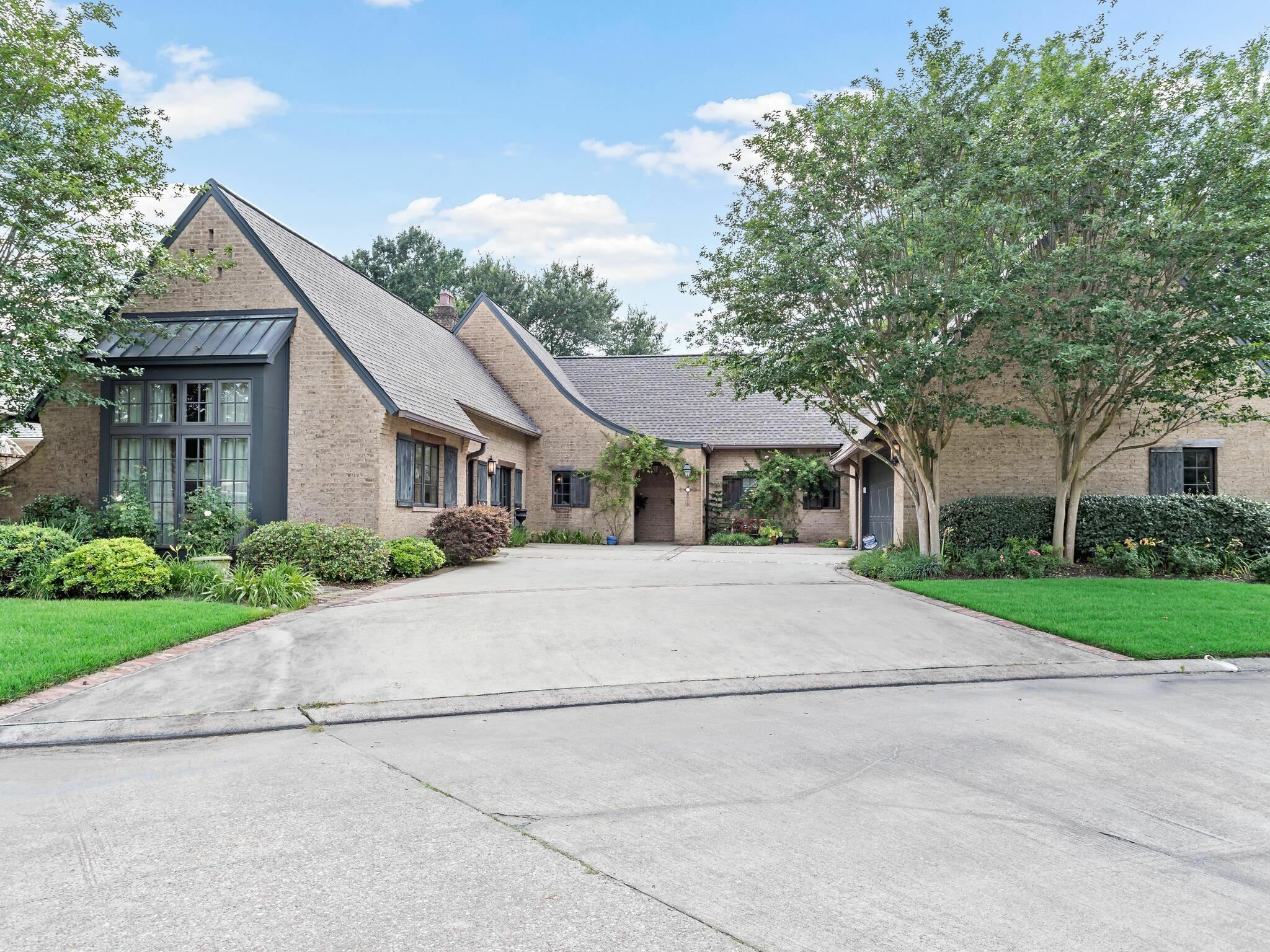 Property Photo: 19 Waterford Dr TX 77630