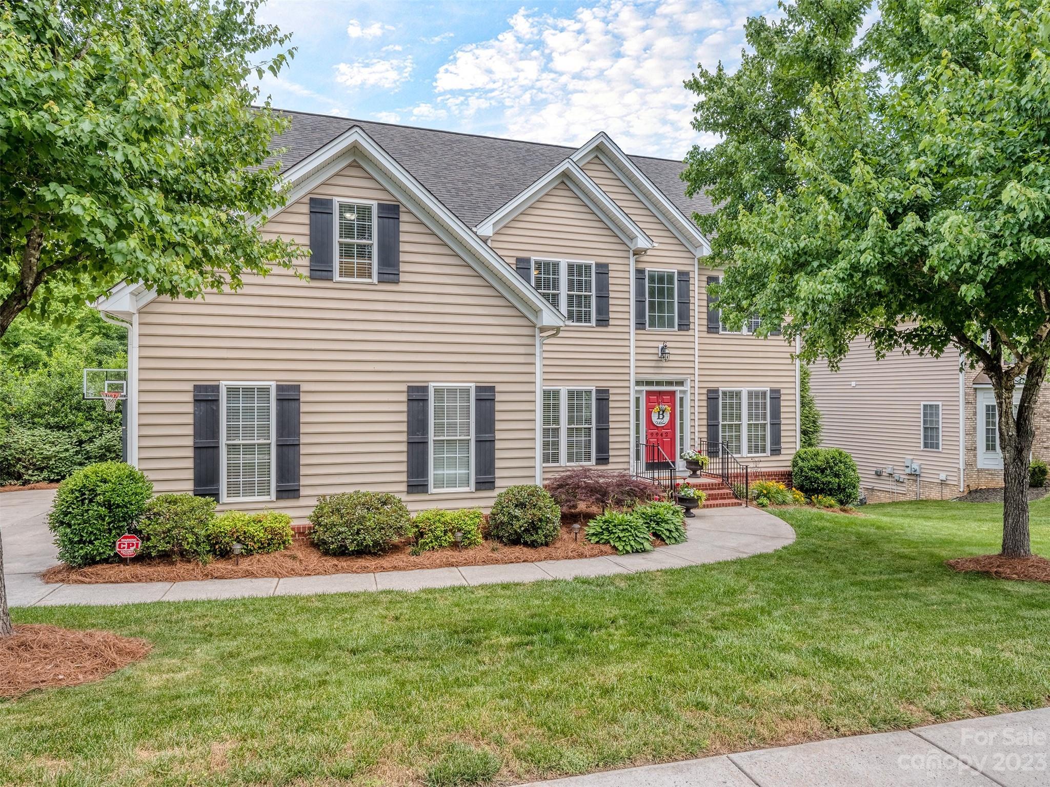 Property Photo: 9942 Legolas Lane NC 28269