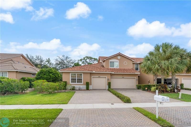 Property Photo: 4361 Colony View Dr FL 33463