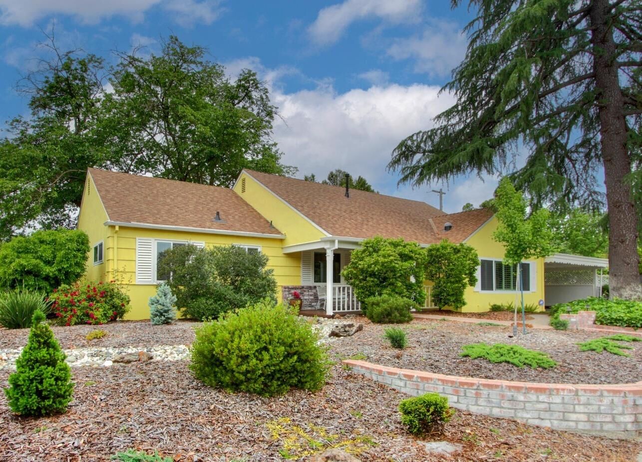 Property Photo: 804 W 8th Street CA 95616