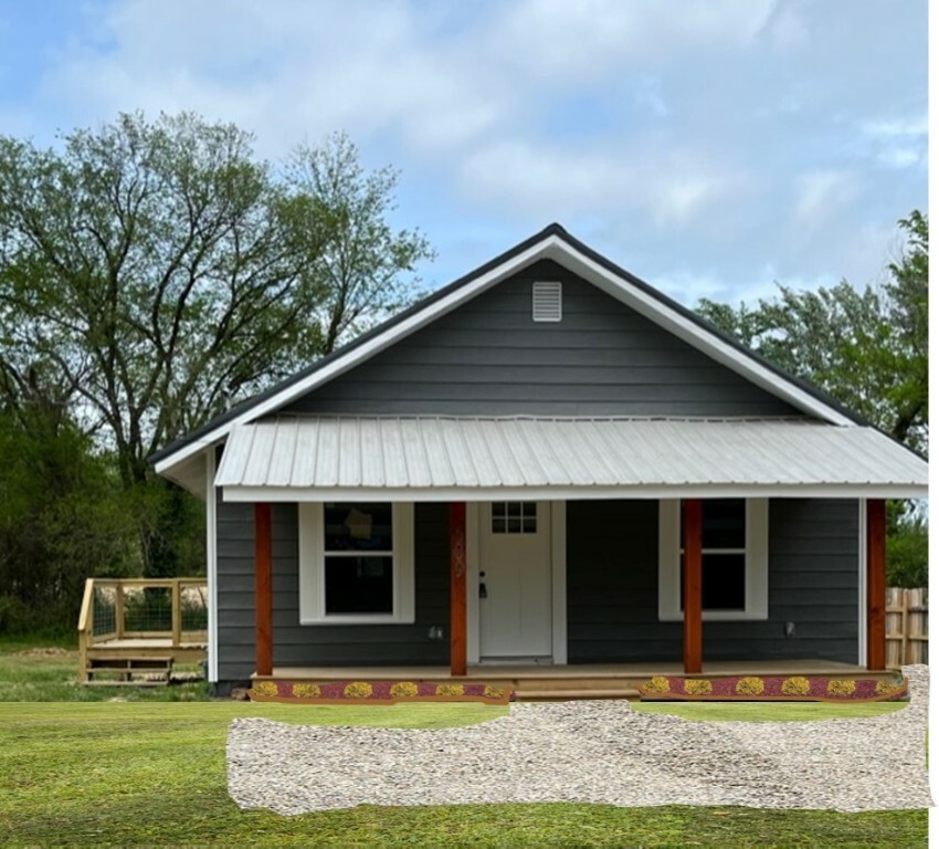 Property Photo:  509 E North Street  AR 72744 