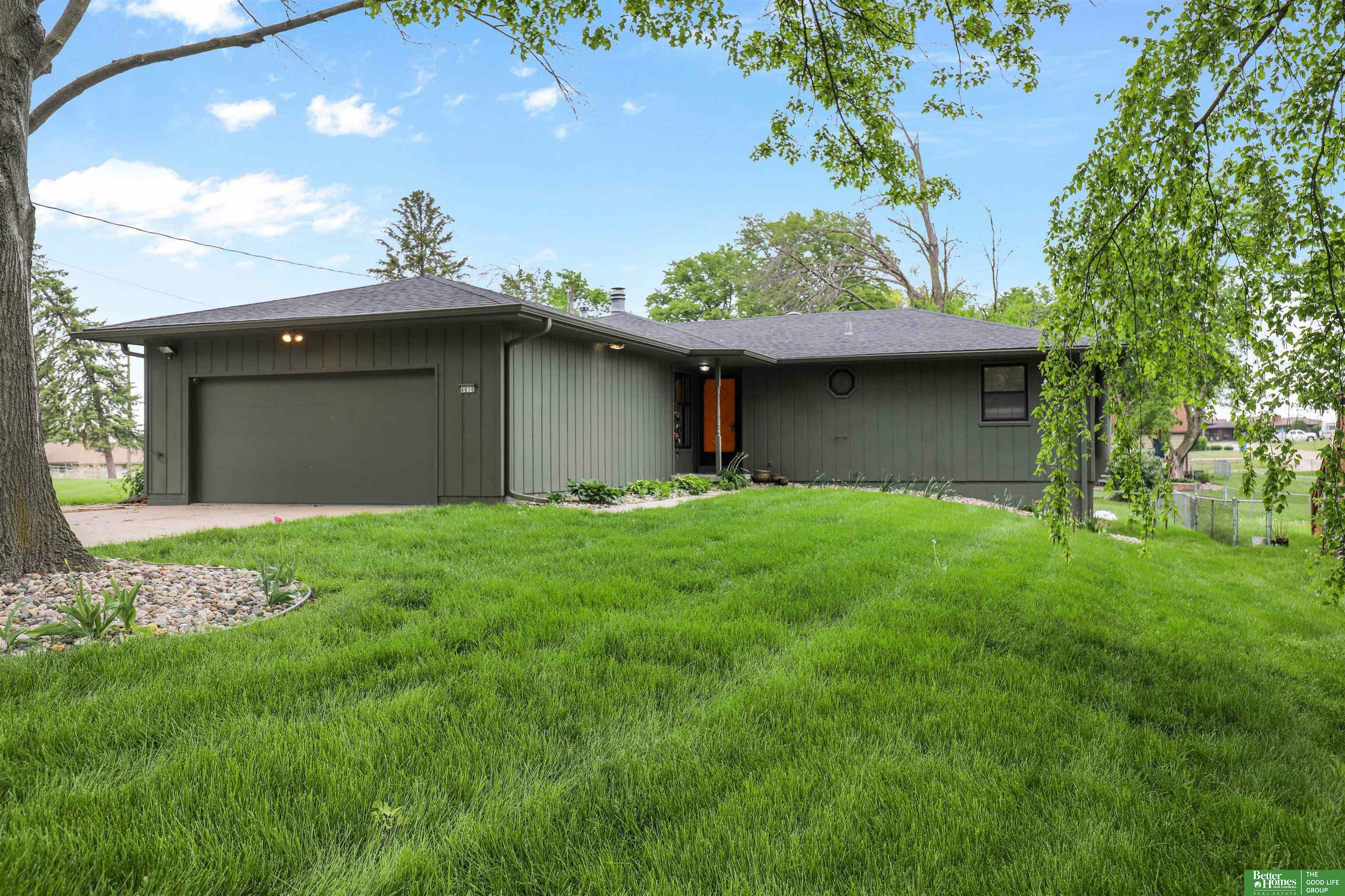 Property Photo: 4616 Emiline NE 68157