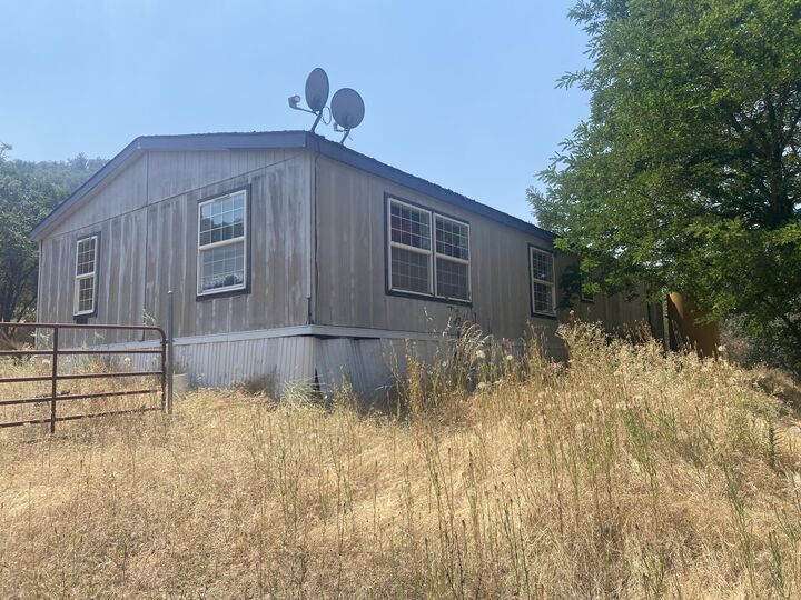 6285 Foley Lane  Central Point OR 97502 photo