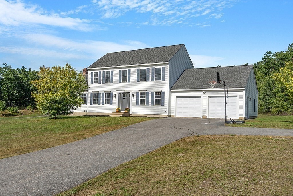 Property Photo:  8 Robbs Ter  MA 01462 