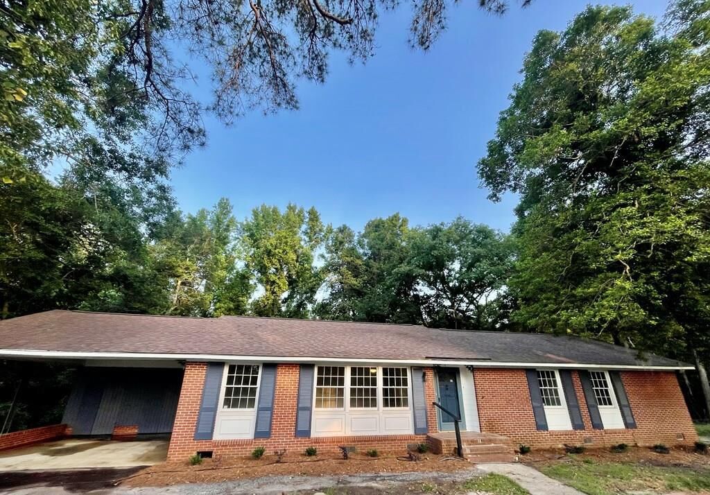 Property Photo: Oakland Dr SC 29154