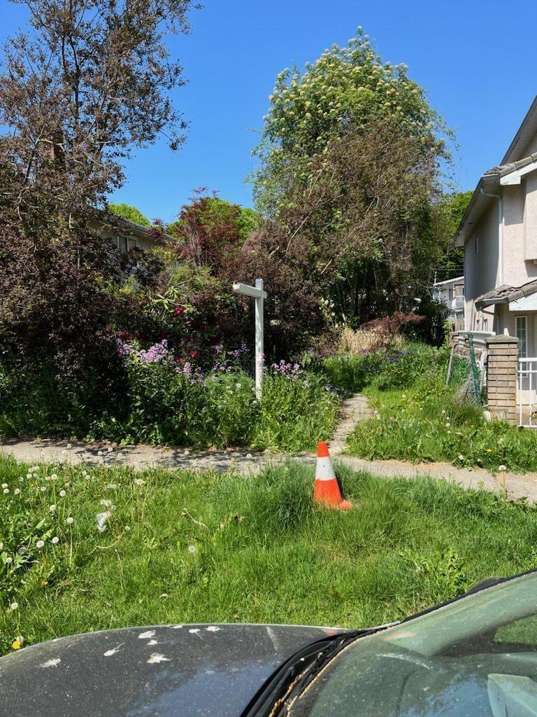 Property Photo:  2667 Duke Street  BC V5R4S8 