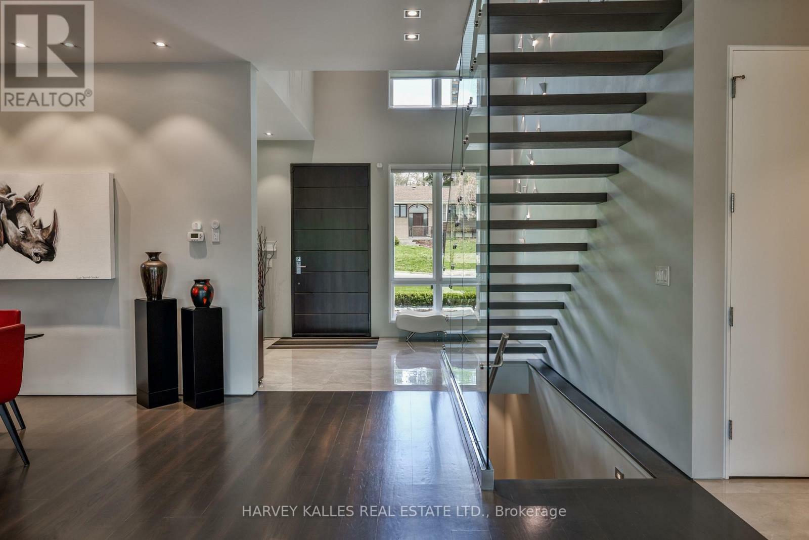 Property Photo:  38 Larabee Crescent  ON M3A3E7 